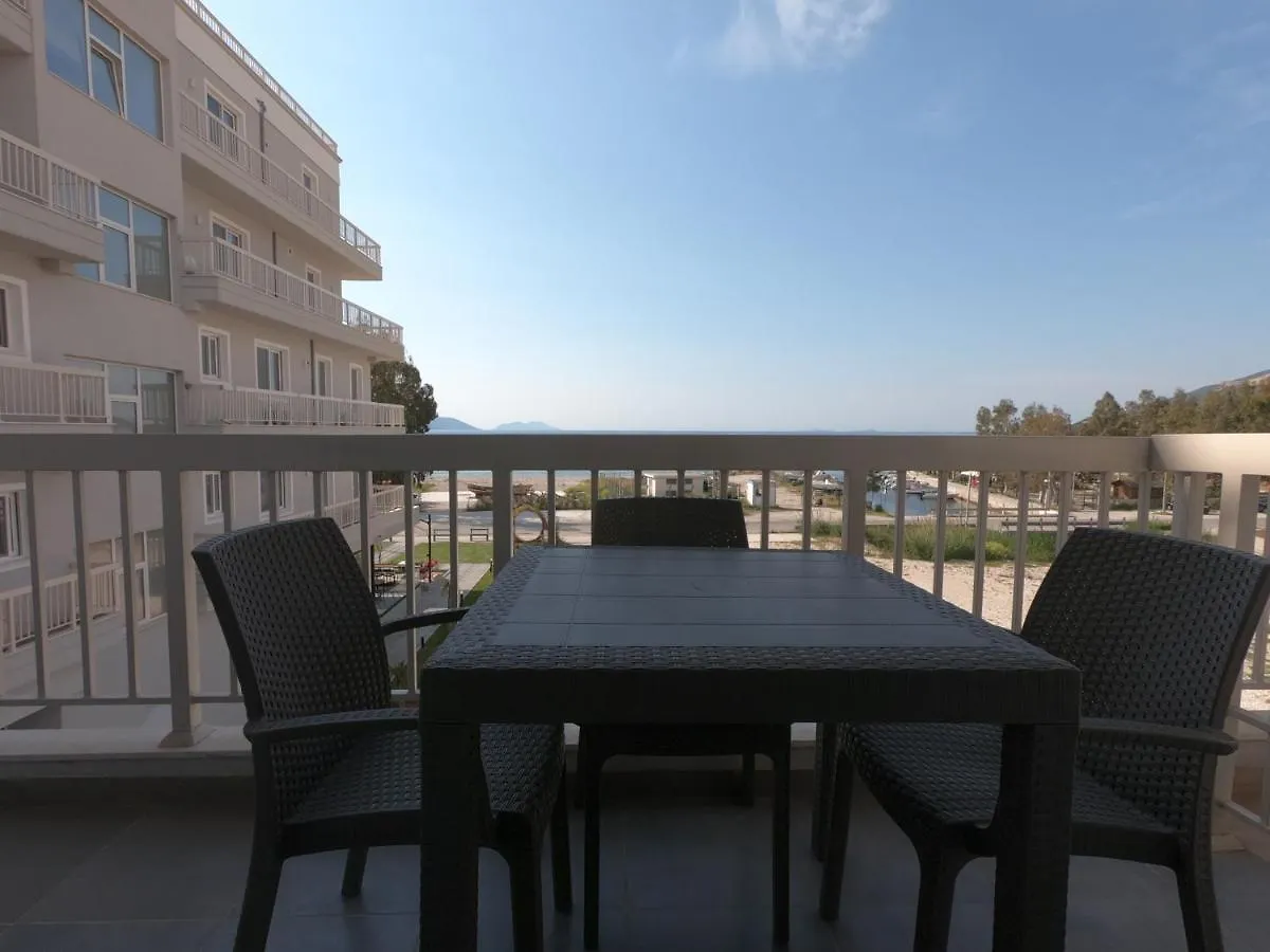 R&I Sea And Mountain View Apartments Radhime Orikum Albania