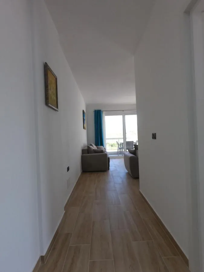 R&I Sea And Mountain View Apartments Radhime Orikum