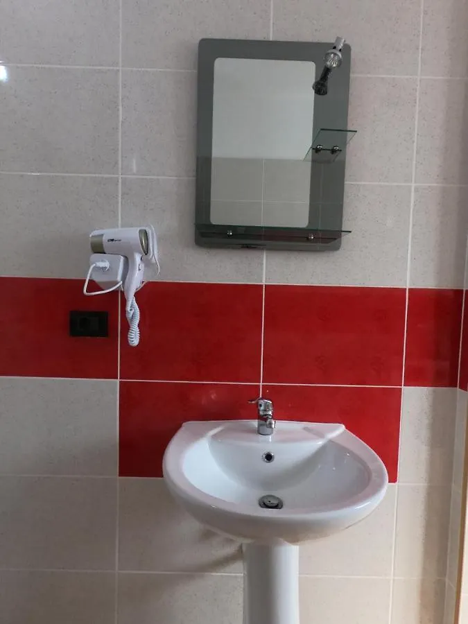 R&I Sea And Mountain View Apartments Radhime Orikum Albania