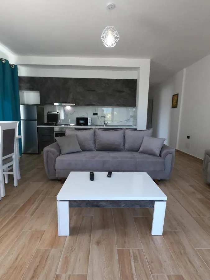 R&I Sea And Mountain View Apartments Radhime Orikum Albania