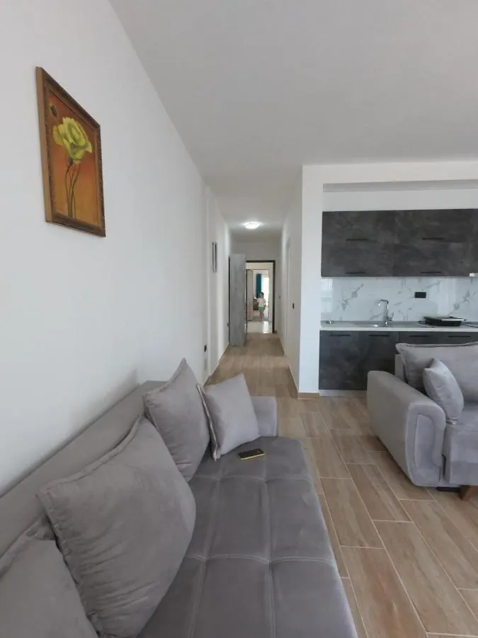 R&I Sea And Mountain View Apartments Radhime Orikum